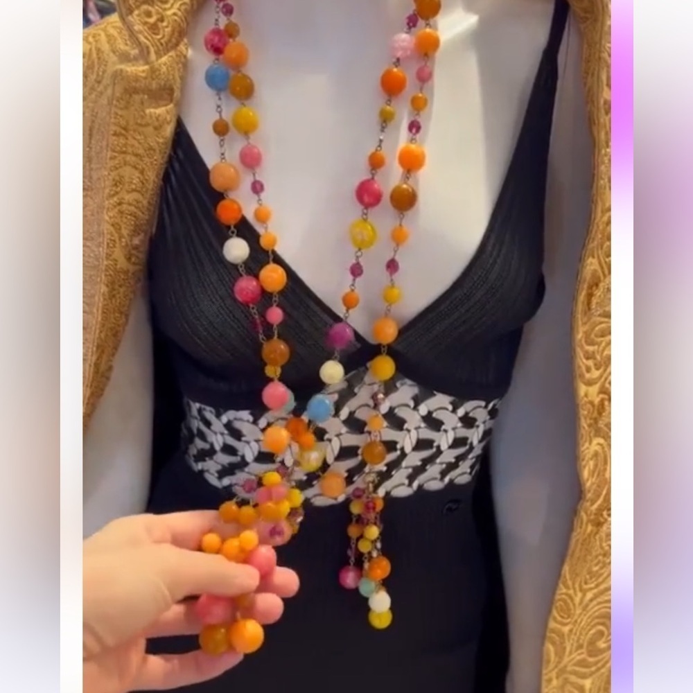 Glass beaded vintage tassel necklace - Picture 3 of 4